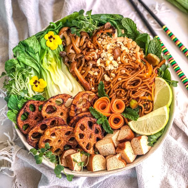 Ramen Pad Thai Buddha Bowl – Lotus Foods