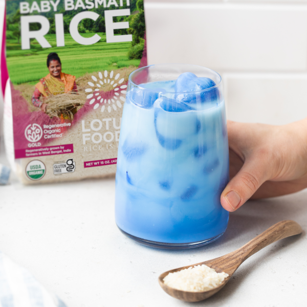 Caffeine-Free Blue Spirulina Iced Latte